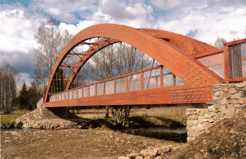 Obr. 2: Obnova lávky Černý Kříž přes Studenou Vltavu