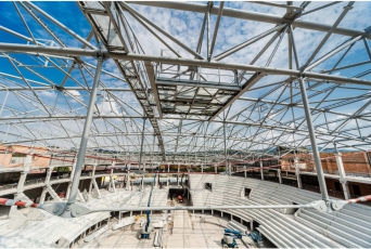 Obr. 5: Werk Arena Třinec – ocelová konstrukce zastřešení 