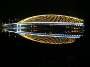 Obr. 6: Trojský most v Praze