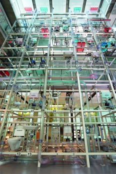 Testovací věž v laboratoři v Joně (Švýcarsko), kde se zkoušejí potrubní a kanalizační systémy