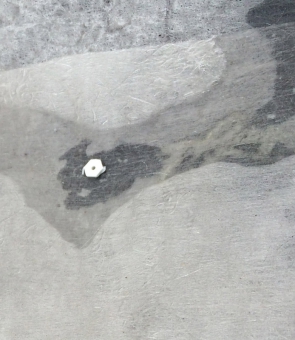 Fixace přesahů filtrační textilie pomocí nýtů