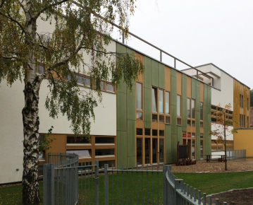 Objekt školy v Ostopovicích