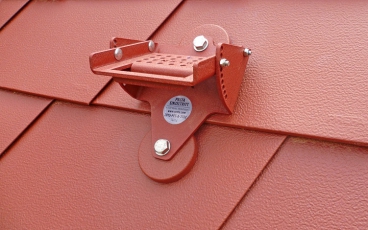 Nástupní pomůcka pro střechy od firmy PREFA Aluminiumprodukte