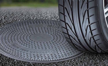 Kompozitní uzamykatelný poklop ECO 40 pro zátěžovou třídu D400 kN