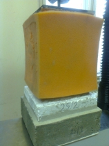 Zkoušení vzorku základní vrstvy s PP vlákny 50/20 pěnovým blokem