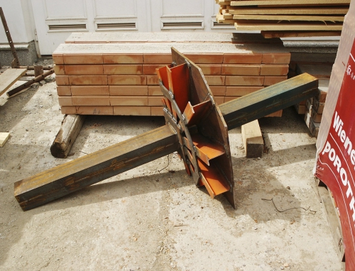 Obr. 6: Ocelová hlavice před osazením