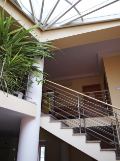 Obr. 13: Objekt po dokončení – detail napojení stropu na sloup