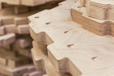 Obr. 10: Detail zámkového spoje desky