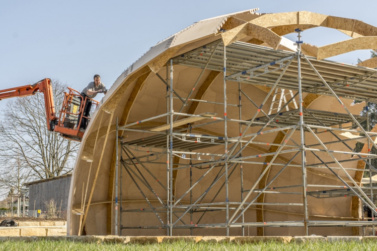 Obr. 11–13: Montáž konstrukce