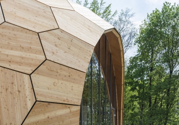 Obr. 17: Detail zakončení u prosklené části