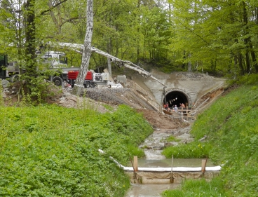 Tlumicí trať přívodní štoly SO 02