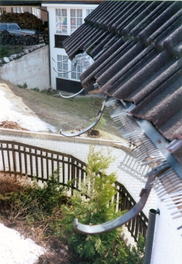 Obr. 7: Natažené háky