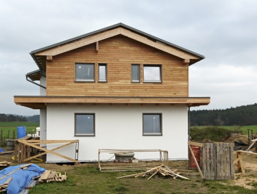 Obr. 16–18: Dokončený dům