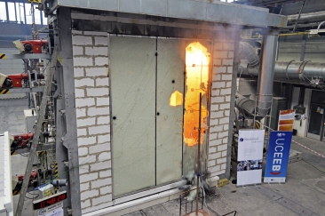 Obr. 14–17: Průběh zkoušky v rámci Experimentu 4.5