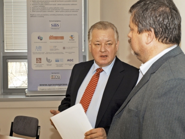 Ing. Wolfgang Steindl (vlevo), prezident Österreichsche Fliesenverband