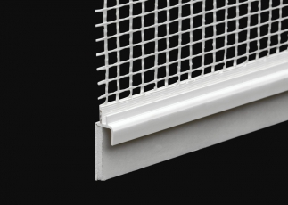 Obr. 11, 12: Boční ukončení parapetu zajišťující dilataci plechu a odkap stékající vody a jeho správné provedení