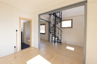 Industriální stopy se najdou i v interiéru