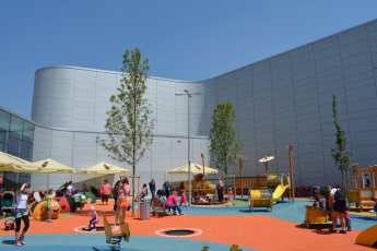 Fasádní systém Ruukki Forma pro nákupní centrum Bory Mall