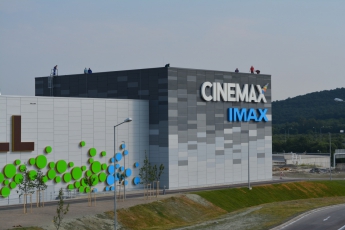 Fasádní systém Ruukki Forma pro nákupní centrum Bory Mall