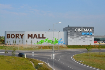 Fasádní systém Ruukki Forma pro nákupní centrum Bory Mall