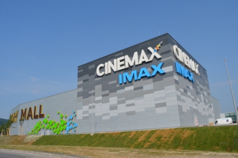 Fasádní systém Ruukki Forma pro nákupní centrum Bory Mall