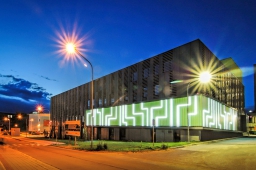 Nejvýkonnější superpočítačové centrum v ČR má fasádu z titanzinku Rheinzink