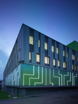 Nejvýkonnější superpočítačové centrum v ČR má fasádu z titanzinku Rheinzink