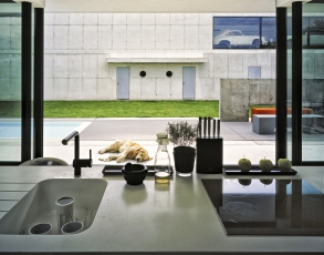 Bílý beton použitý pro novostavbu vily v Brně-Králově Poli