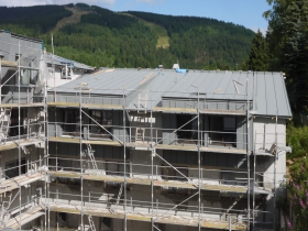 Hliníková krytina PREFALZ na Lučním domě v Krkonoších