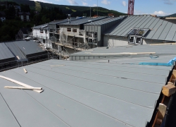 Hliníková krytina PREFALZ na Lučním domě v Krkonoších