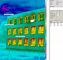 Obr. 6: Infračervený snímek – pohled na referenční fasádu