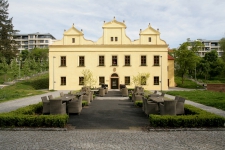 Obytný soubor Kajetánka v Praze