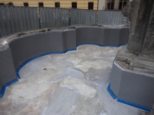 Obr. 5: Aplikace hydroizolační membrány