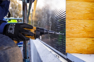 Instalace Ruukki Energy panelů – ekonomicky výhodná pro vlastníka nemovitosti, rychlá a nekomplikovaná pro stavební firmu