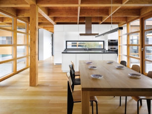 Interiéry – realizace: Interiér rodinného domu v Tehově, MgA. Radim Babák, MgA. Ondřej Tobola