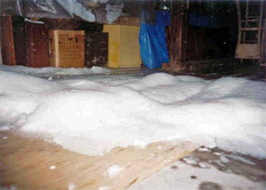 Obr. 10: Pohled na podlahu