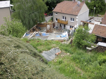 Obr. 4: Problematická stavební činnost v patě svahu (03–04/2010)