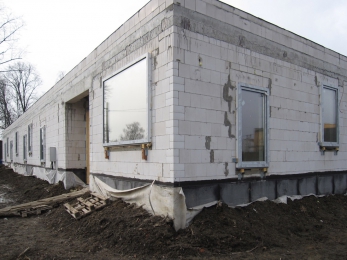 Pro stavbu byl zvolen zdicí systém s velkou tepelnou kapacitou – KMB SENDWIX