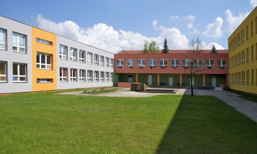 Obr. 2: Fotografie fasády měřeného objektu – levá strana