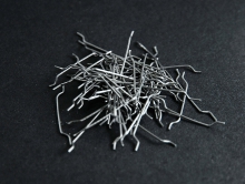 Obr. 4: Oceľové vlákna dĺžky 20 mm s háčikom na konci