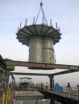 Obr. 2: Osazování vnitřního tubusu