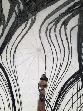 Obr. 5: Lepení uhlíkové výztuže