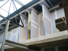 Na stavbe sa podieľali divízie Isover, Weber, Rigips a Glassolutions Nitrasklo zo spoločnosti Saint-Gobain