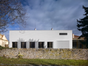 Dostavba Dusíkova divadla v Čáslavi od brněnského ateliéru Burian–Křivinka