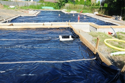 Připravená plocha na stavbě před betonáží drátkobetonem STEELCRETE
