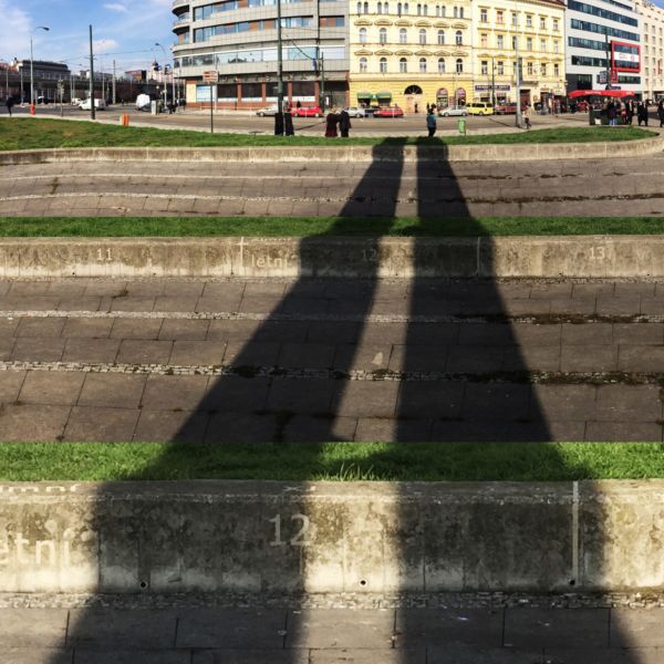 Na Florenci vznikly největší sluneční hodiny v Praze