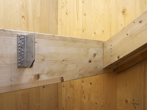 Prípoj schodníc na podestový nosník vnútorného schodiska