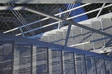 Obr. 12: Schodiště se stupni z tahokovu