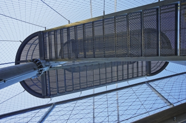 Obr. 18: Průhled skrz věž