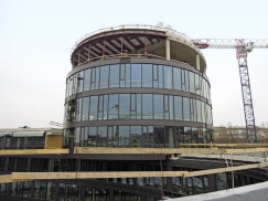 Obr. 18: Montáž opláštění „vajíčka“ (1/2015)